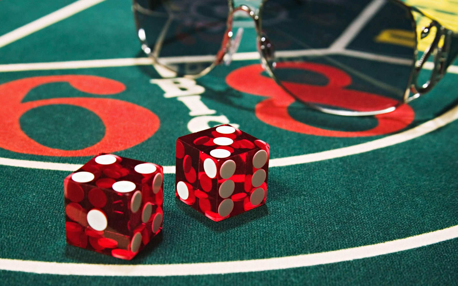 Winning Strategies: Learn from Winnipoker's Poker Bookie